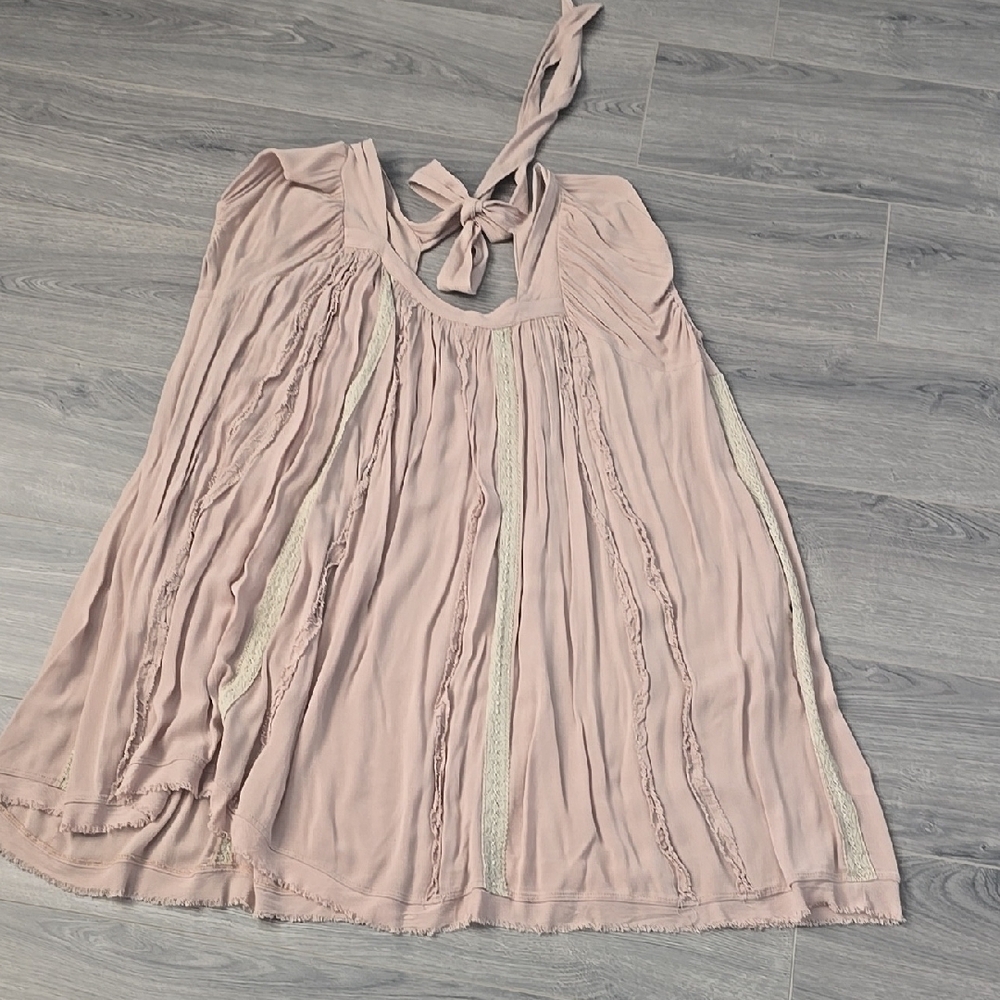 Pink Sleeveless Dress with Lace Details